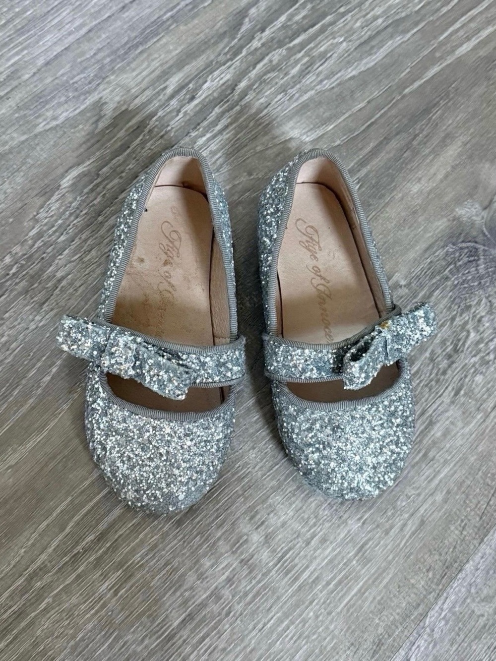 Girls Sparkle Mary Jane Dress Shoes in Silver